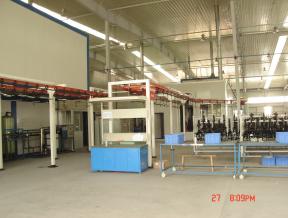 電動車電泳流水線